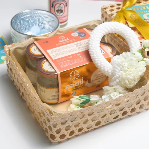 Songkran Bird's Nest with Malai Set เซ็ตตะกร้าสงกรานต์เพื่อสุขภาพ รังนกพรีเมียม 6ขวด และมาลัยประดิษฐ์ - COZXY Product Image