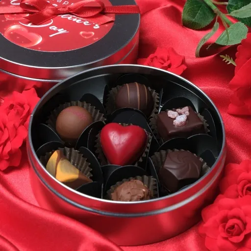 Love is All Around กล่องช็อกโกแลตทรัฟเฟิล 7 ชิ้น - COZXY Product Image
