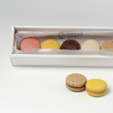 Macarons Row Box มาการอง 9 ชิ้น